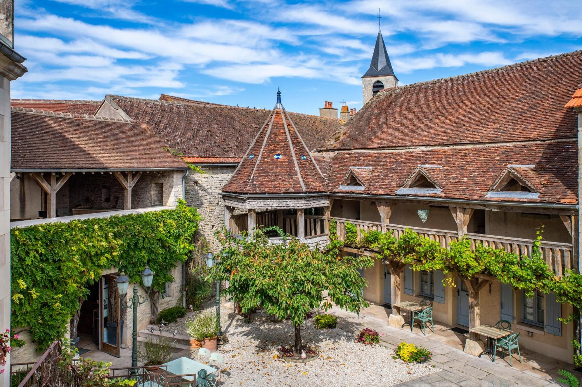 Hotel De La Beursaudiere Nitry Exterior foto